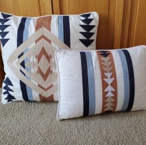 Pendleton Southwestern Throw Pillow Set